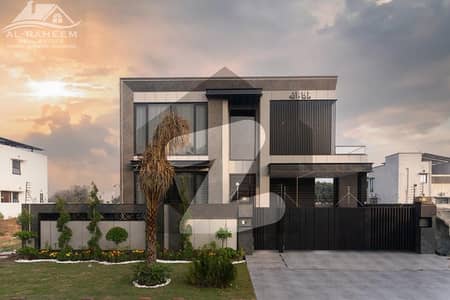 100% ORIGINAL ADD 1 KANAL TOP NOTCH ULTRA MODERN LUXURY BUNGALOW FOR SALE NEAR TO MARKET