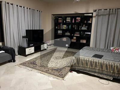 BUNGALOW FOR RENT IN PHASE-1