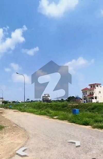 5 Marla hot Location near park 150feet ki back available for sale in dha phase 9twon