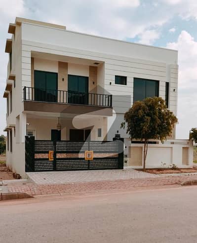 بحریہ انکلیو - سیکٹر ایف1 بحریہ انکلیو,بحریہ ٹاؤن,اسلام آباد میں 6 کمروں کا 10 مرلہ مکان 3.9 کروڑ میں برائے فروخت۔