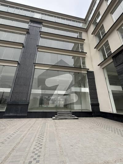 Golf/Courtyard facing building