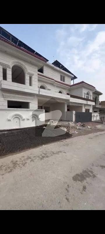 Easy installment 5 Marla villa for sale in Faisal margalla city b 17