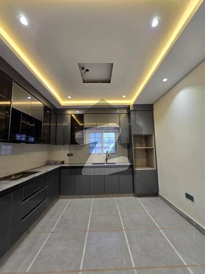 ڈی ایچ اے فیز 2 ڈی ایچ اے ڈیفینس,کراچی میں 3 کمروں کا 2 کنال بالائی پورشن 3.0 لاکھ میں کرایہ پر دستیاب ہے۔