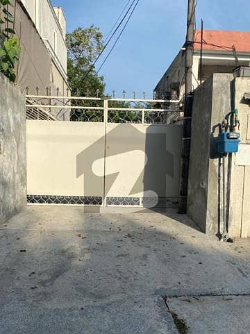 ماڈل ٹاؤن ۔ بلاک سی ماڈل ٹاؤن,لاہور میں 3 کمروں کا 1 کنال مکان 10.5 کروڑ میں برائے فروخت۔