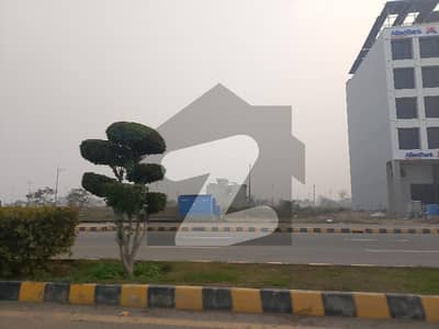 ڈی ایچ اے فیز 8 - بلاک زیڈ 1 ڈی ایچ اے فیز 8,ڈیفنس (ڈی ایچ اے),لاہور میں 1 کنال رہائشی پلاٹ 2.0 کروڑ میں برائے فروخت۔ ڈی ایچ اے فیز 8 - بلاک زیڈ 1 ڈی ایچ اے فیز 8,ڈیفنس (ڈی ایچ اے),لاہور میں 1 کنال رہائشی پلاٹ 2.0 کروڑ میں برائے فروخت۔