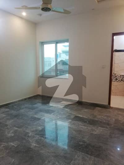 علی پارک کینٹ,لاہور میں 4 کمروں کا 2 مرلہ مکان 1.23 کروڑ میں برائے فروخت۔