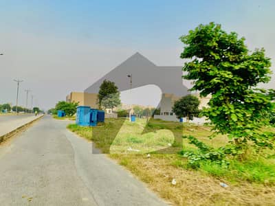 ڈی ایچ اے فیز 7 - بلاک وائے فیز 7,ڈیفنس (ڈی ایچ اے),لاہور میں 1 کنال رہائشی پلاٹ 2.28 کروڑ میں برائے فروخت۔ ڈی ایچ اے فیز 7 - بلاک وائے فیز 7,ڈیفنس (ڈی ایچ اے),لاہور میں 1 کنال رہائشی پلاٹ 2.28 کروڑ میں برائے فروخت۔