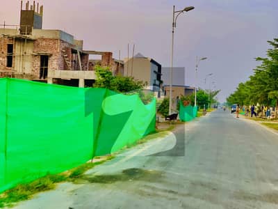 ڈی ایچ اے فیز 6 - بلاک اے فیز 6,ڈیفنس (ڈی ایچ اے),لاہور میں 1 کنال رہائشی پلاٹ 7.05 کروڑ میں برائے فروخت۔ ڈی ایچ اے فیز 6 - بلاک اے فیز 6,ڈیفنس (ڈی ایچ اے),لاہور میں 1 کنال رہائشی پلاٹ 7.05 کروڑ میں برائے فروخت۔