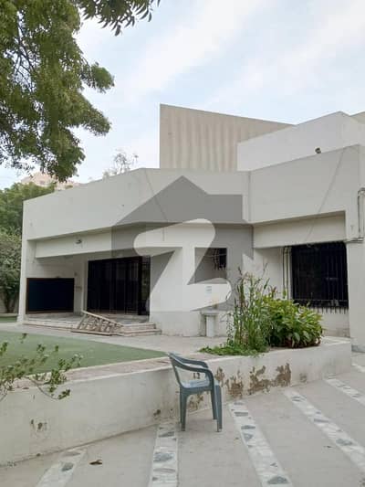 Commercial Bungalow For Rent 1000 Square Yards, Clifton Block 2 (Prime Location)