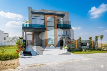 ڈی ایچ اے فیز 7 ڈیفنس (ڈی ایچ اے),لاہور میں 5 کمروں کا 1 کنال مکان 10.5 کروڑ میں برائے فروخت۔