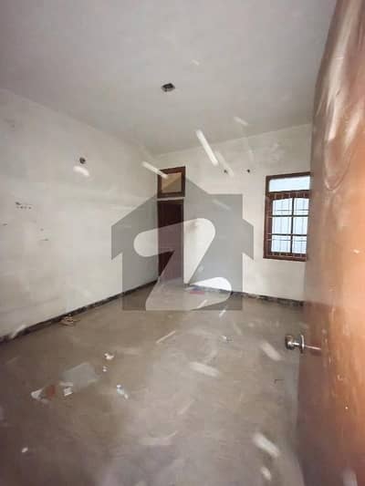 نارتھ کراچی کراچی میں 2 کمروں کا 5 مرلہ بالائی پورشن 40.0 ہزار میں کرایہ پر دستیاب ہے۔