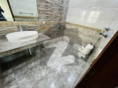 DHA PHASE-5 ONE KANAL SPINSH BUNGALOW FOR RENT