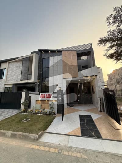 لیک سٹی رائیونڈ روڈ,لاہور میں 6 کمروں کا 7 مرلہ مکان 4.3 کروڑ میں برائے فروخت۔