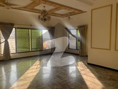 1 Kanal Almost Brand New Ground Portion For Rent