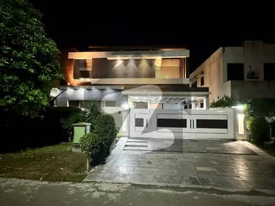 ONE KANAL NEW FULLY FURNISHED BUNGALOW LIKE BRAND NEW
