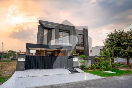 ڈی ایچ اے فیز 7 ڈیفنس (ڈی ایچ اے),لاہور میں 5 کمروں کا 1 کنال مکان 7.25 کروڑ میں برائے فروخت۔