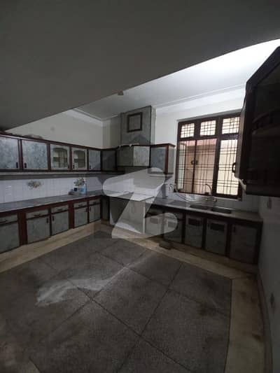 علامہ اقبال ٹاؤن ۔ زینت بلاک علامہ اقبال ٹاؤن,لاہور میں 3 کمروں کا 3 مرلہ مکان 50.0 ہزار میں کرایہ پر دستیاب ہے۔