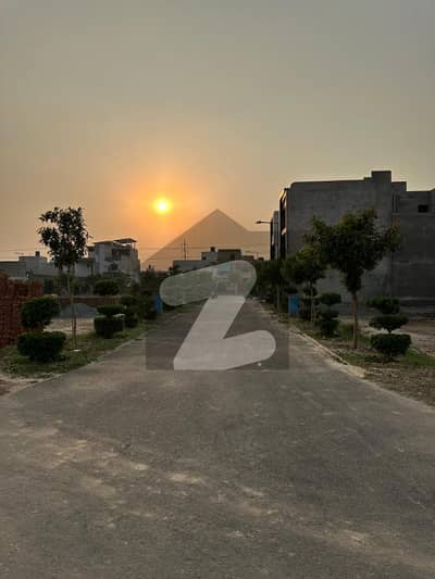 ایڈن ریزیڈینشیا ایڈن,لاہور میں 3 مرلہ رہائشی پلاٹ 49.0 لاکھ میں برائے فروخت۔