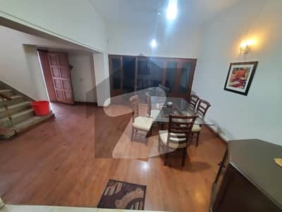 ایف ۔ 6 اسلام آباد میں 3 کمروں کا 18 مرلہ مکان 4.5 لاکھ میں کرایہ پر دستیاب ہے۔