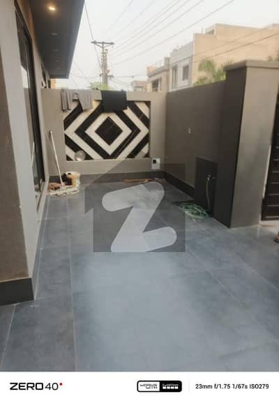 ال-کبیر فیز 2 - بلاک ای الکبیر ٹاؤن - فیز 2,الکبیر ٹاؤن,رائیونڈ روڈ,لاہور میں 1 کمرے کا 3 مرلہ زیریں پورشن 30.0 ہزار میں کرایہ پر دستیاب ہے۔