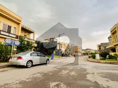 Plot for Sale in Sector N 1.5 Marla Extraland Possession Utility Paid Near to Park Best Location For Living Bahria Enclave Islamabad