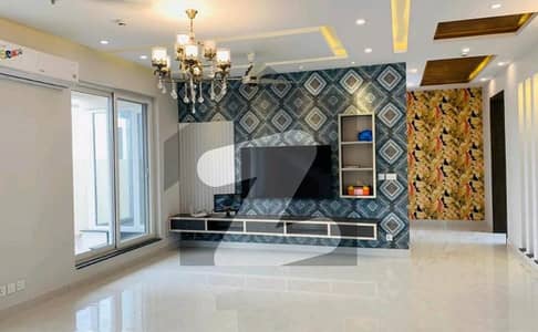 گلبرگ لاہور میں 4 کمروں کا 12 مرلہ مکان 3.7 کروڑ میں برائے فروخت۔