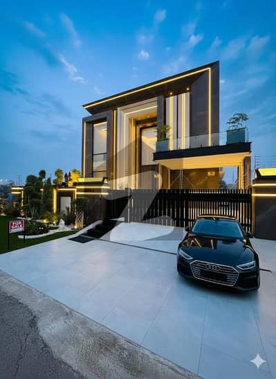 ڈی ایچ اے فیز 7 ڈیفنس (ڈی ایچ اے),لاہور میں 5 کمروں کا 1 کنال مکان 14.75 کروڑ میں برائے فروخت۔