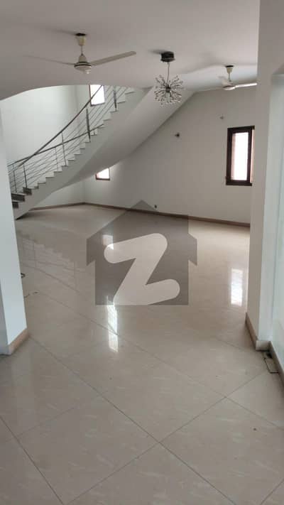 500 Yards Beautiful Fully Tiled Floor Bungalow For Rent