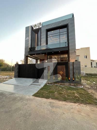 5 MARLA BRAND NEW DESIGNER BANGLOW FOR SALE IN DHA PHASE 9 TOWN