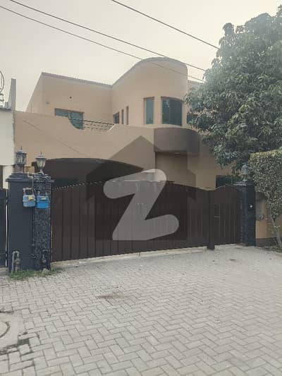 12.5 Marla Facing Park 4 bed