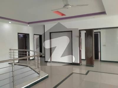 10 Marla Well Maintained Full House Available For Rent In DHA Phase 3 Z Block