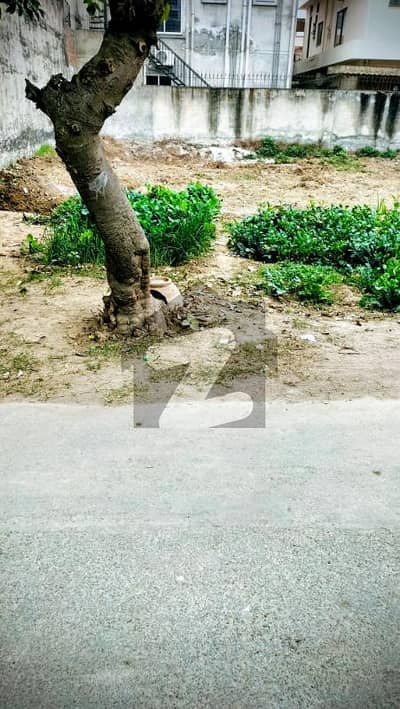 10 Marla Plot For Sale