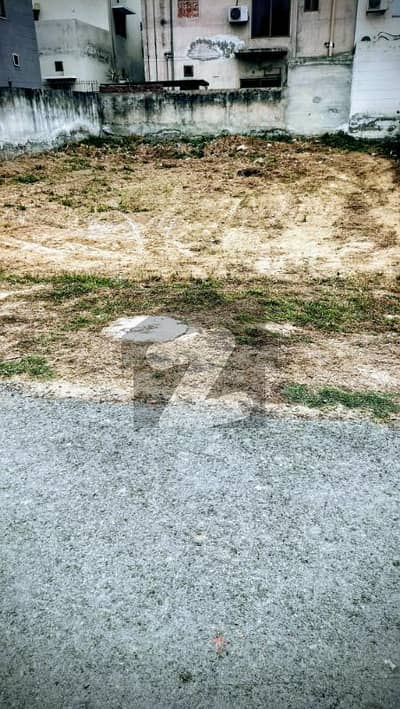 ویلینشیاء ہاؤسنگ سوسائٹی لاہور میں 7 مرلہ کمرشل پلاٹ 3.2 کروڑ میں برائے فروخت۔