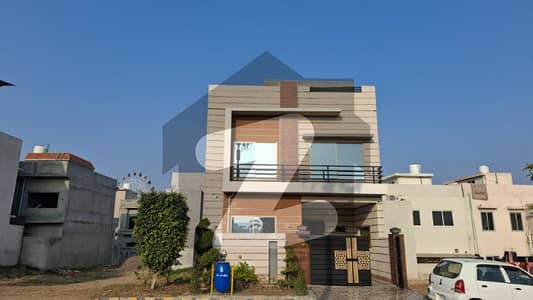 Fully Furnished House On Boulevard