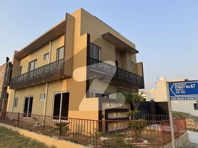 5 Marla corner House For sale Block F B17