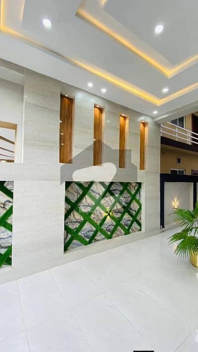 10 MARLA BEAUTIFUL NEW UPPER PORTION AVAILABLE FOR RENT