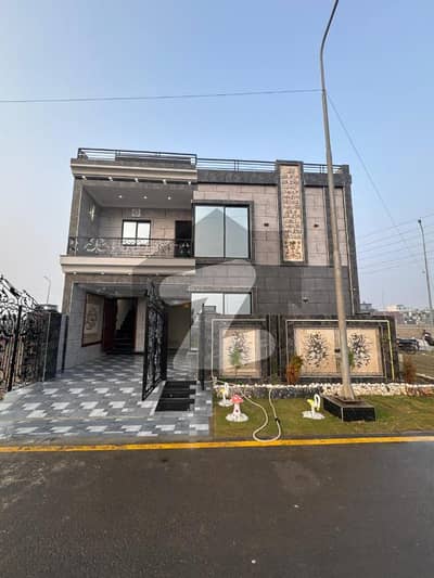 پارک ویو سٹی ۔ کرسٹل بلاک پارک ویو سٹی,لاہور میں 5 کمروں کا 7 مرلہ مکان 3.0 کروڑ میں برائے فروخت۔