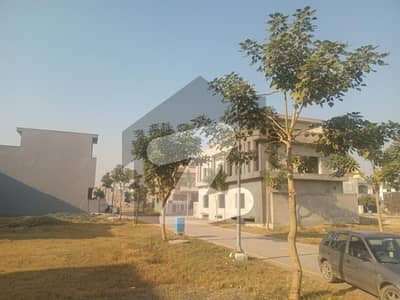 فیصل ٹاؤن فیز 1 - بلاک بی فیصل ٹاؤن فیز 1,فیصل ٹاؤن - ایف ۔ 18,اسلام آباد میں 8 مرلہ رہائشی پلاٹ 1.5 کروڑ میں برائے فروخت۔