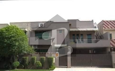 10 Marla 4 Bedrooms House For Sale