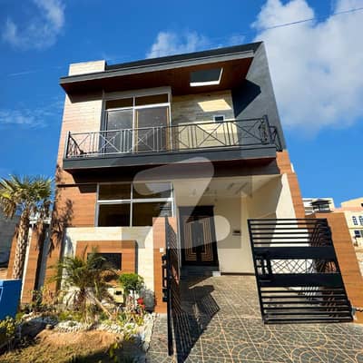 رائل آرچرڈ - بلاک ایف رائل آرچرڈ,ملتان پبلک سکول روڈ,ملتان میں 4 کمروں کا 5 مرلہ مکان 1.63 کروڑ میں برائے فروخت۔