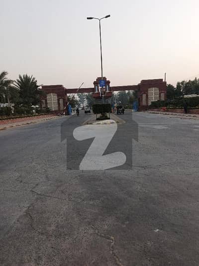 کالج روڈ لاہور میں 4 کنال کمرشل پلاٹ 25.0 کروڑ میں برائے فروخت۔