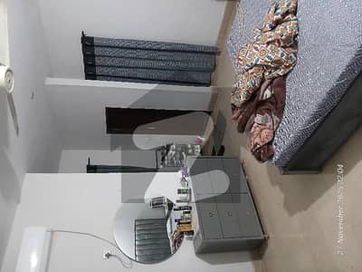 گلستانِِ جوہر ۔ بلاک 17 گلستانِ جوہر,کراچی میں 2 کمروں کا 5 مرلہ بالائی پورشن 35.0 ہزار میں کرایہ پر دستیاب ہے۔