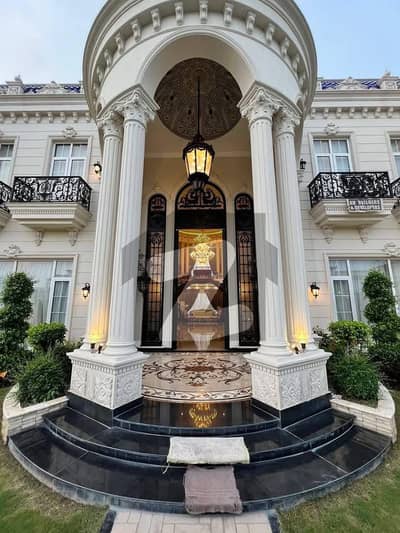 SIGNATURE LUXURY 2 KANAL RESIDENCE WITH PRIVATE POOL IN DHA PHASE 1