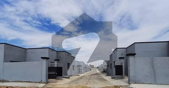 LUXURY VILLA 80 SQ YARDS