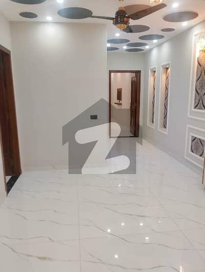 10 MARLA FULL HOUSE AVAILABLE FOR RENT IN WAPDA TOWN PHASE 1 5 BADROOM 6 WASHROOM 2 TV LAUNCH 2 KITCHEN DRAWING ROOM STORE ROOM TILE FLOOR BAJLI PANI GAS AVAILABLE