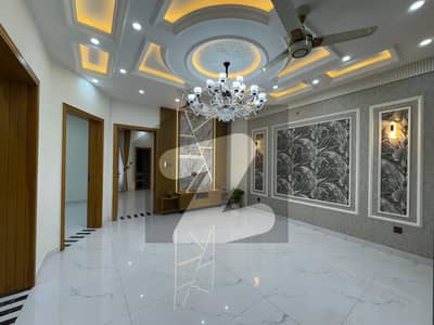 10 MARLA BRAND NEW HOUSE FOR SALE REASONABLE PRICE