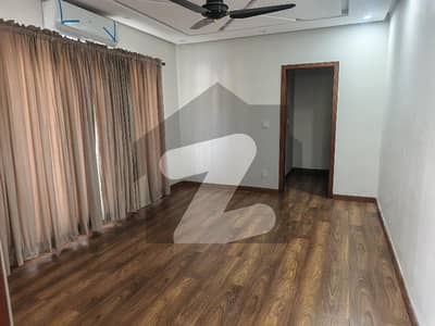 6 fully renovated beautiful house for rent