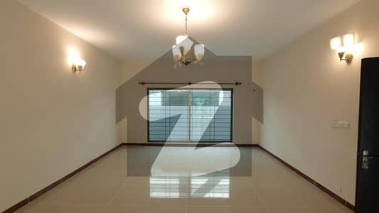 عسکری 6 ملیر کنٹونمنٹ,کینٹ,کراچی میں 5 کمروں کا 15 مرلہ مکان 7.2 کروڑ میں برائے فروخت۔