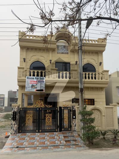 ڈی ایچ اے 11 رہبر فیز 2 ڈی ایچ اے 11 رہبر,لاہور میں 3 کمروں کا 5 مرلہ مکان 2.4 کروڑ میں برائے فروخت۔ ڈی ایچ اے 11 رہبر فیز 2 ڈی ایچ اے 11 رہبر,لاہور میں 3 کمروں کا 5 مرلہ مکان 2.4 کروڑ میں برائے فروخت۔