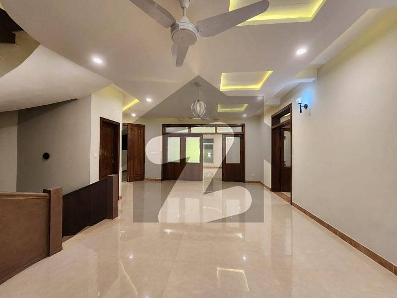 F-7 Nicely Renovated House With Swimming Pool Available For Rent. F-7 Nicely Renovated House With Swimming Pool Available For Rent.